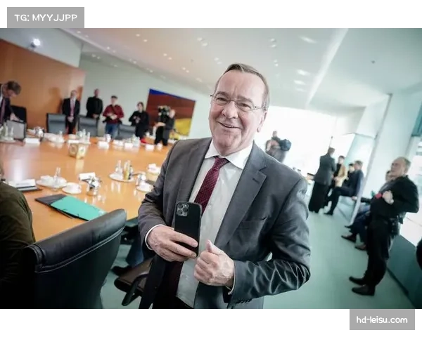 阿尔维卡门将马泰乌斯高接抵挡成后防关键人物